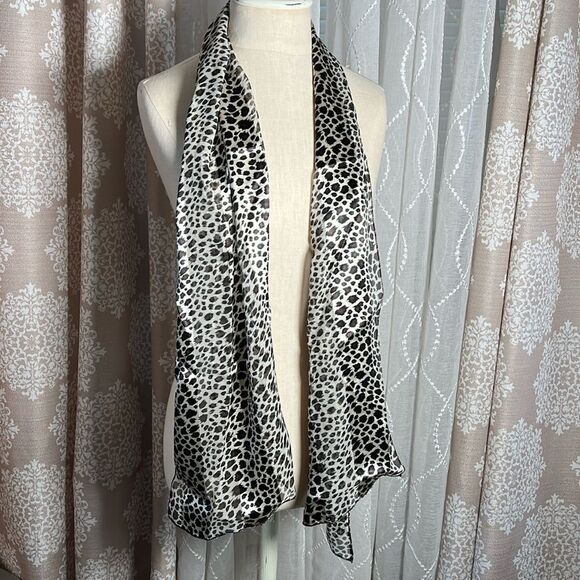 Long rectangle Scarf - Picture 3 of 3